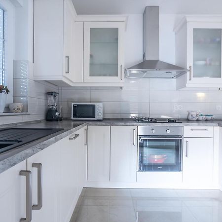 ורסי Apartments Sandrina מראה חיצוני תמונה