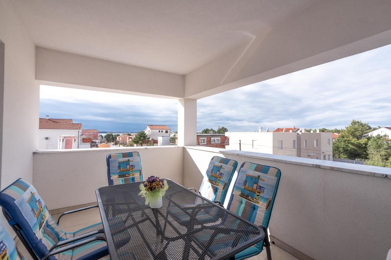 ורסי Apartments Sandrina מראה חיצוני תמונה