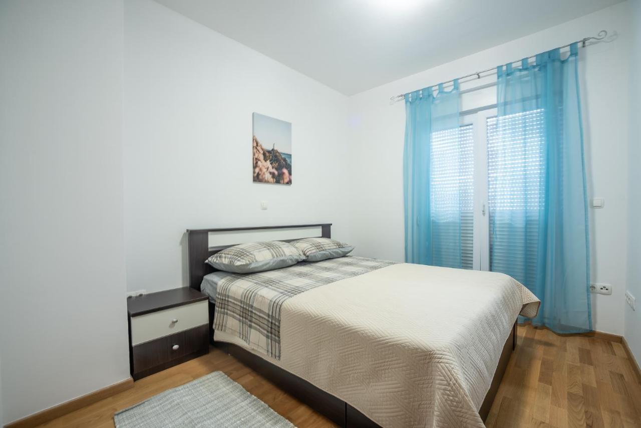 ורסי Apartments Sandrina מראה חיצוני תמונה