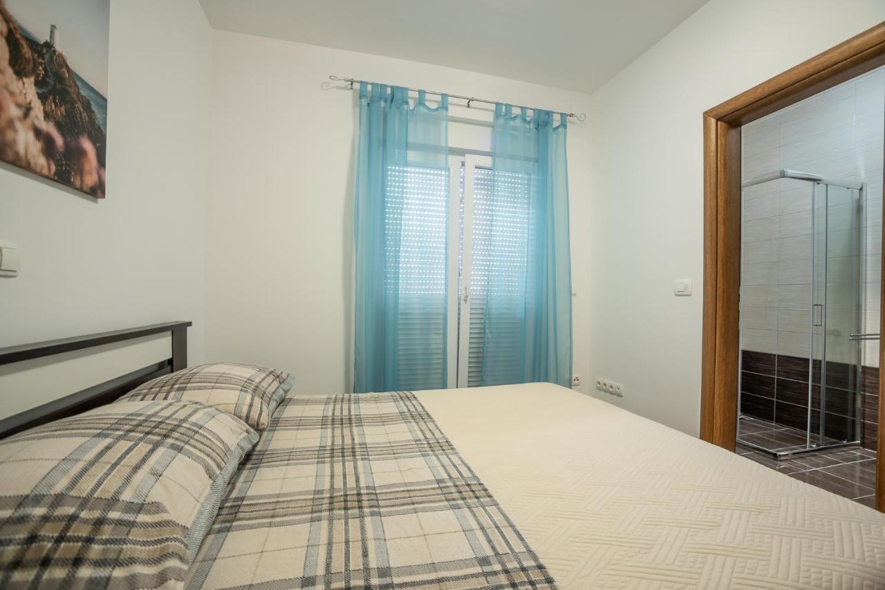 ורסי Apartments Sandrina מראה חיצוני תמונה