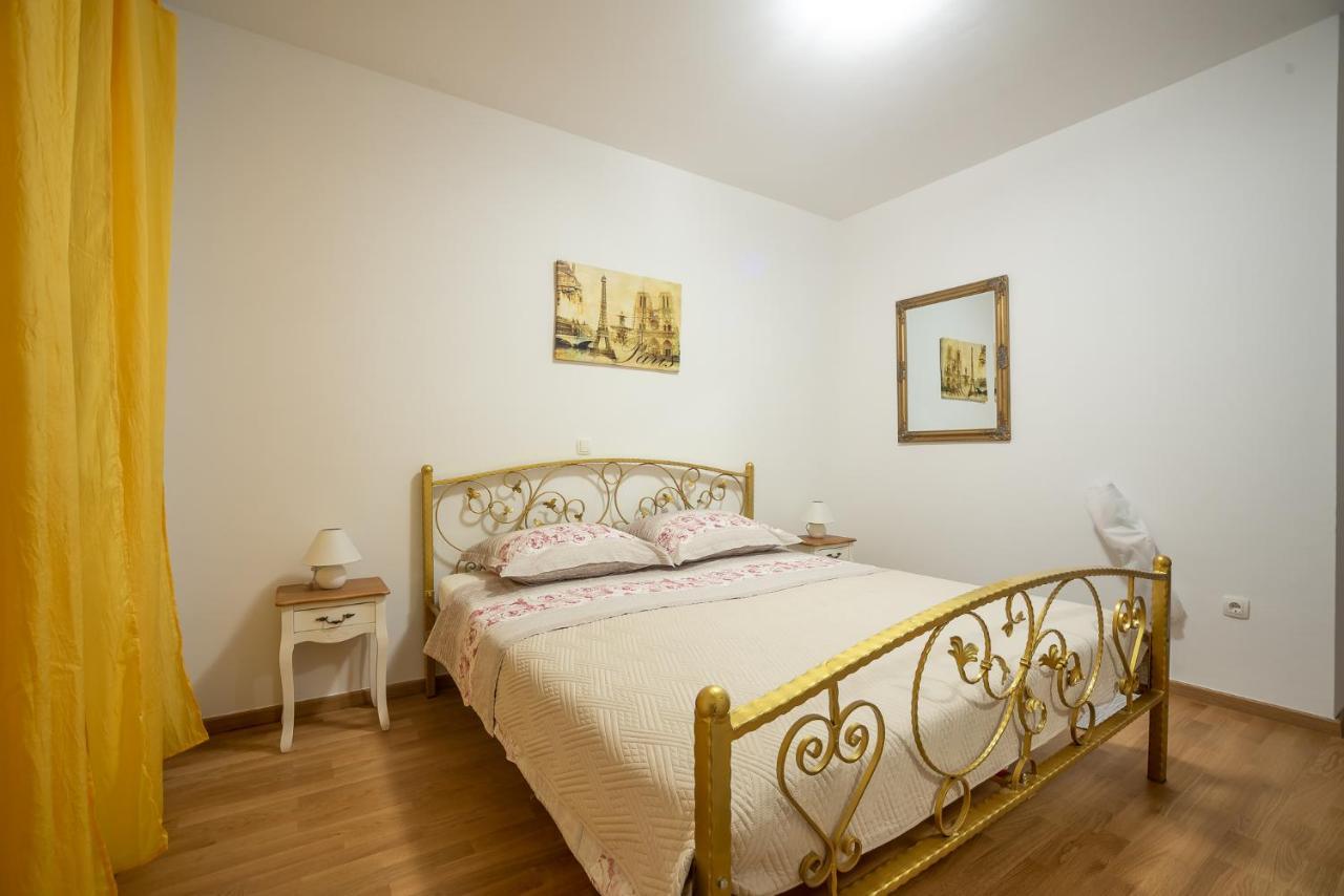 ורסי Apartments Sandrina מראה חיצוני תמונה