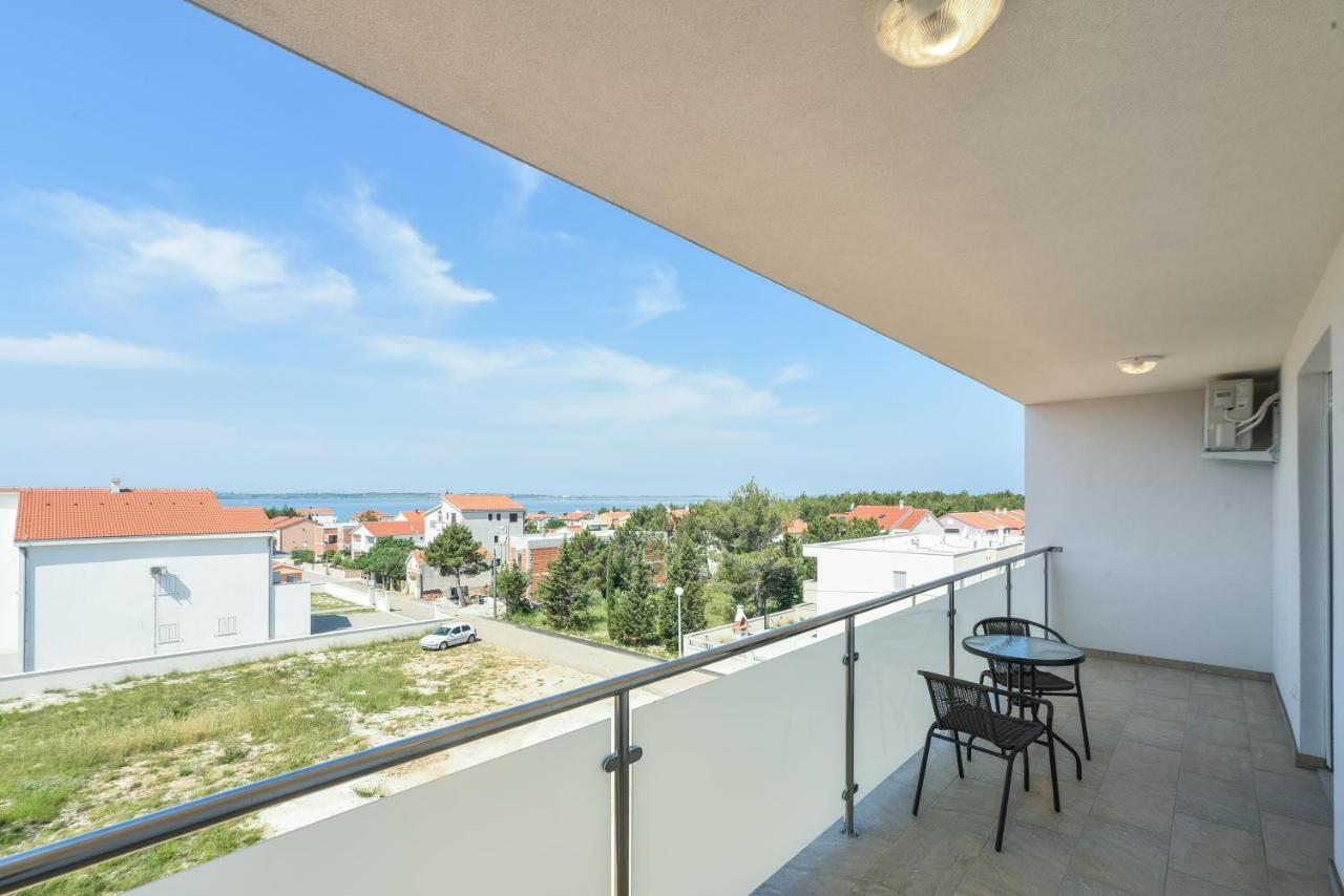 ורסי Apartments Sandrina מראה חיצוני תמונה