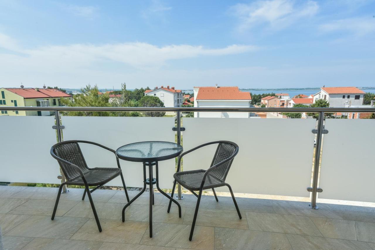 ורסי Apartments Sandrina מראה חיצוני תמונה