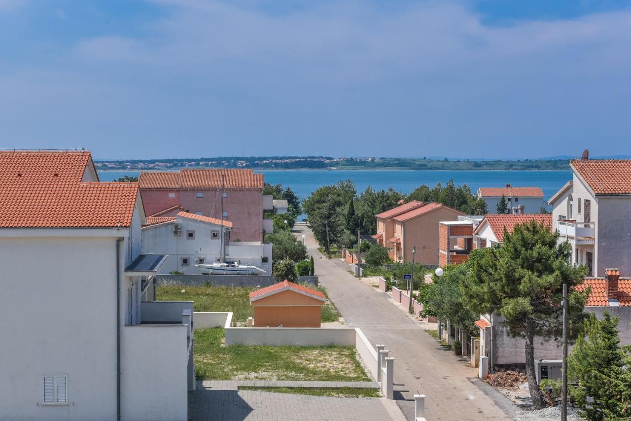 ורסי Apartments Sandrina מראה חיצוני תמונה