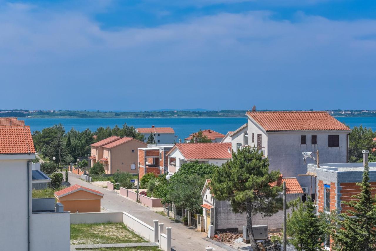 ורסי Apartments Sandrina מראה חיצוני תמונה